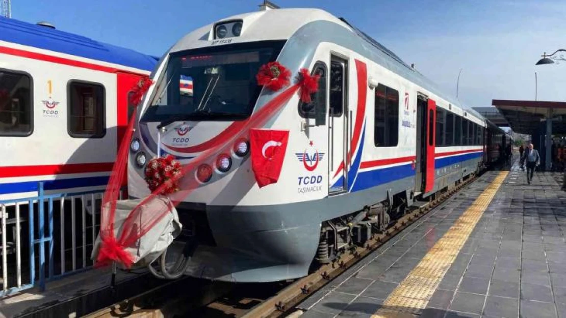 Bakan müjdeyi verdi, Diyarbakır-Batman arasında konforlu yeni tren sefere başladı