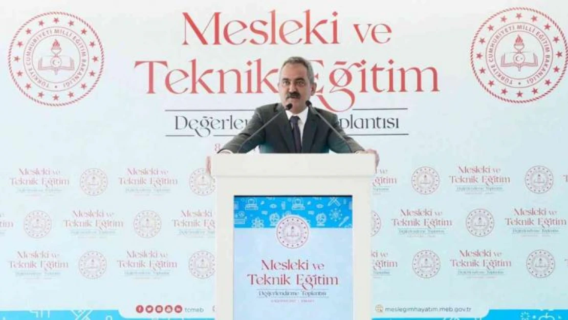 Bakan Özer: 'İstanbul'da tüm OECD ülkelerinin katımıyla mesleki eğitim zirvesi olacak'