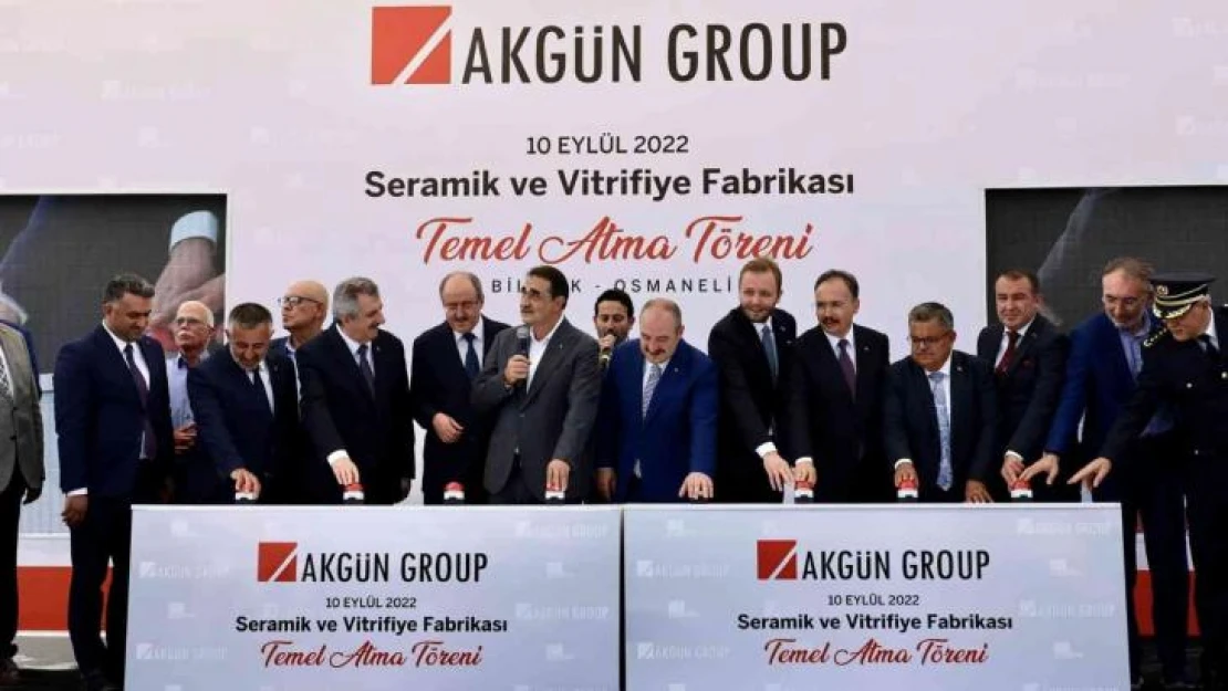 Bakan Varank ve Dönmez, Bilecik'te 160 milyon dolarlık yatırımı olan fabrikanın temelini attı