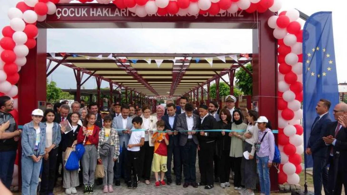 Bakan Yanık, Çanakkale'de 'Çocuk Hakları Sokağı' açılışına katıldı