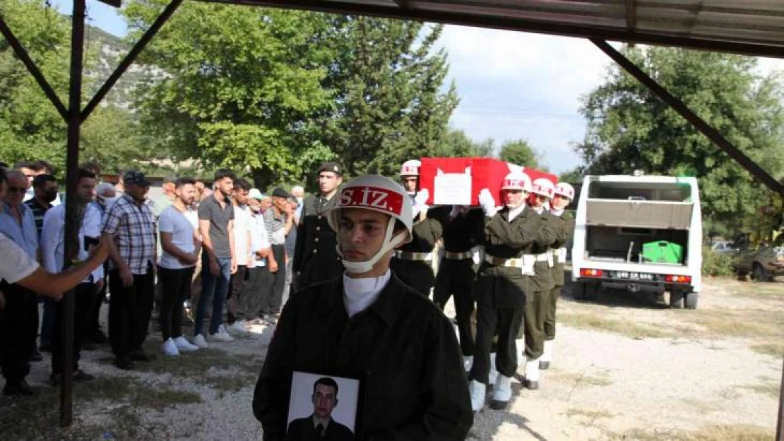 Balık tutmak için gittiği barajda boğulan uzman çavuş toprağa verildi