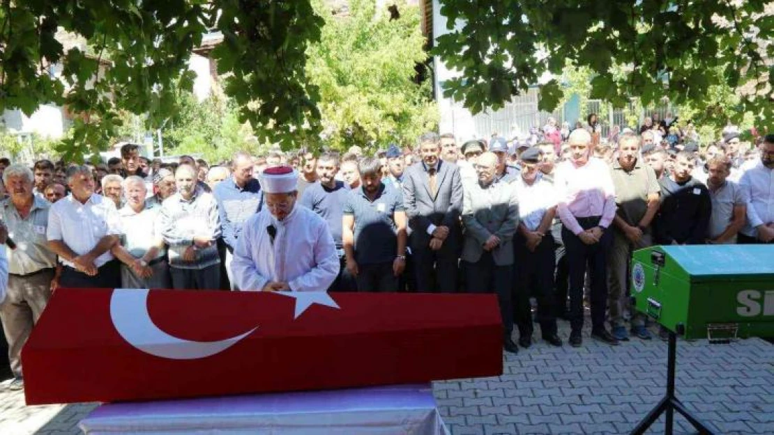 Balıkesir'de denizde boğulan sözleşmeli er ve kuzeni Kütahya'da toprağa verildi