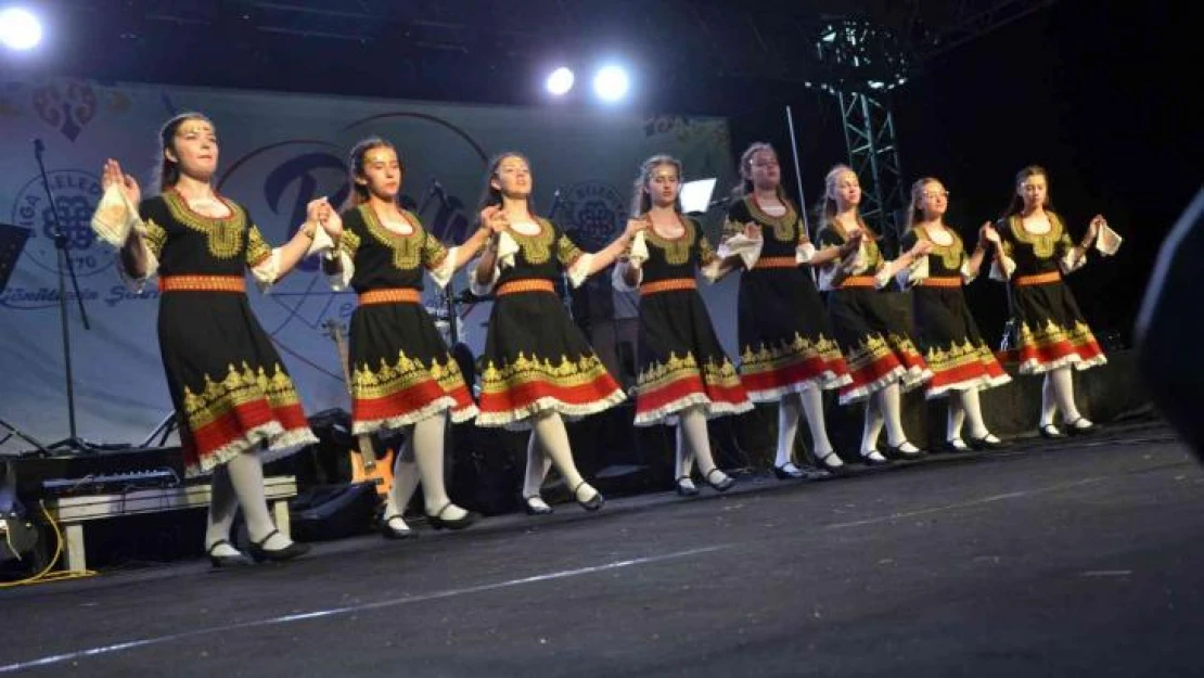 Balkanlardan gelen dans ekipleri festivale damga vurdu