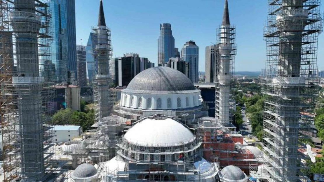 Barbaros Hayrettin Paşa Camii'nin halısı mavi tonlarında olacak