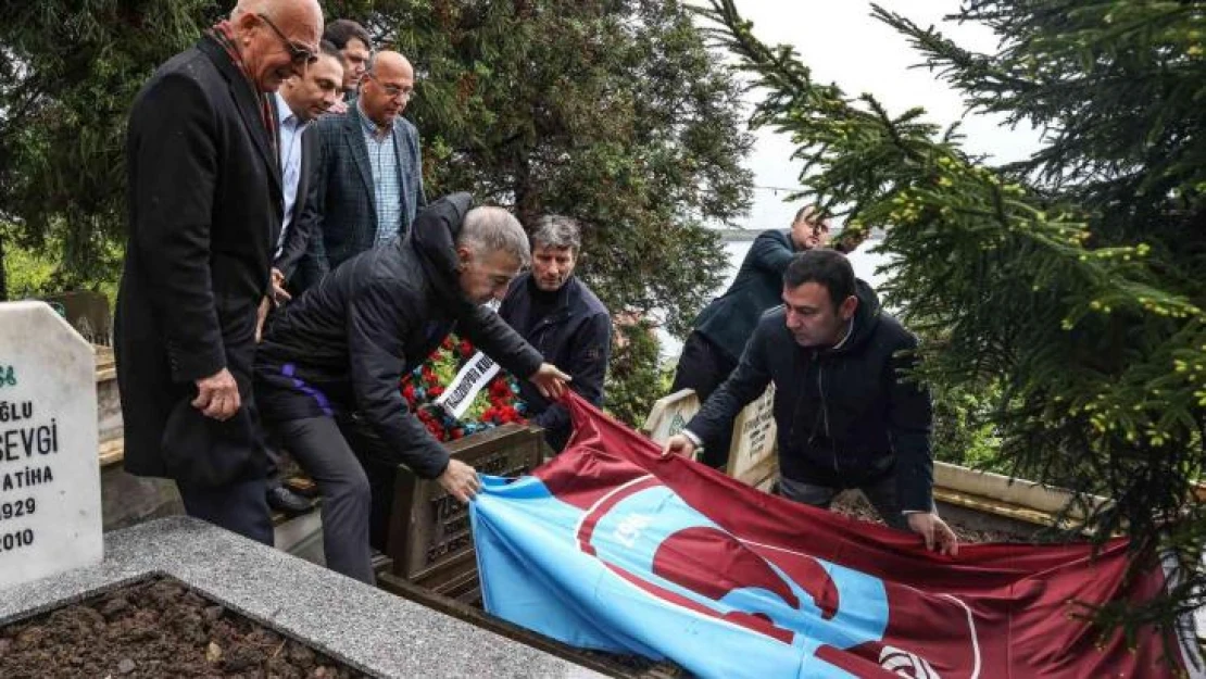 Başkan Ahmet Ağaoğlu, vefat eden taraftarların mezarlarını ziyaret etti