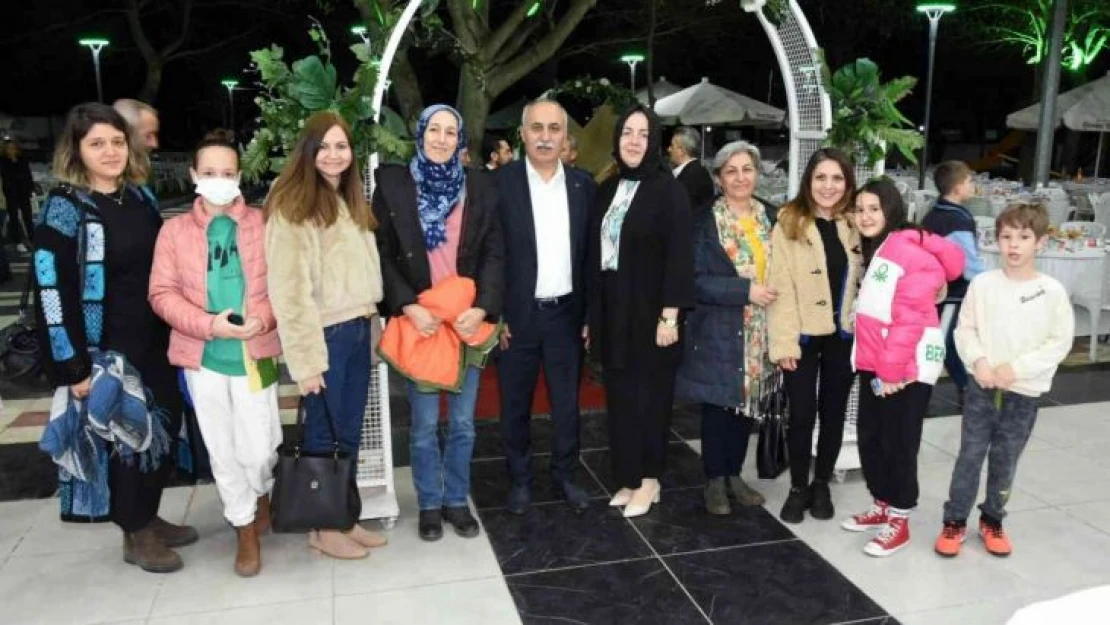 Başkan Aydın'dan belediye çalışanlarına iftar