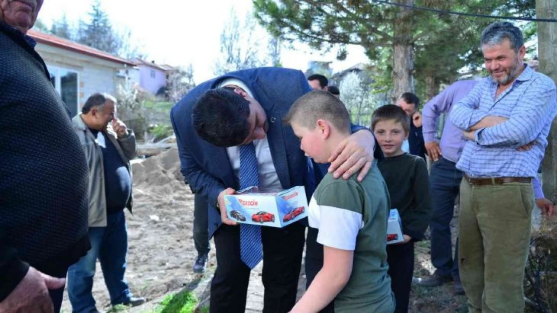 Başkan Oğuz, köy köy dolaşıyor