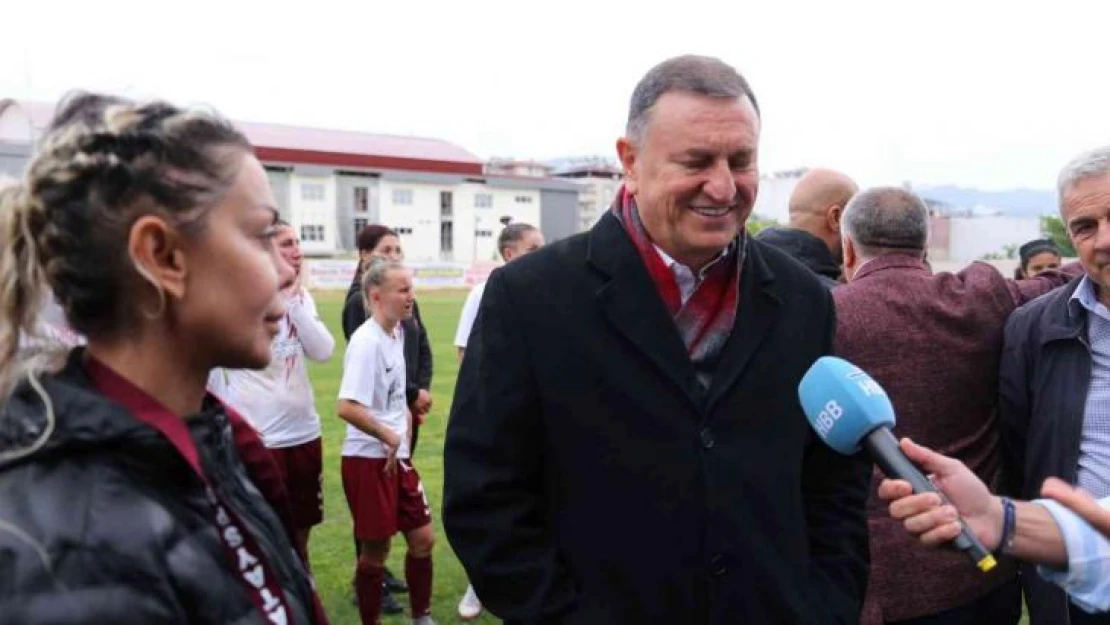 Lütfü Savaş: 'Kadın futbol takımımız da lige renk katacak'