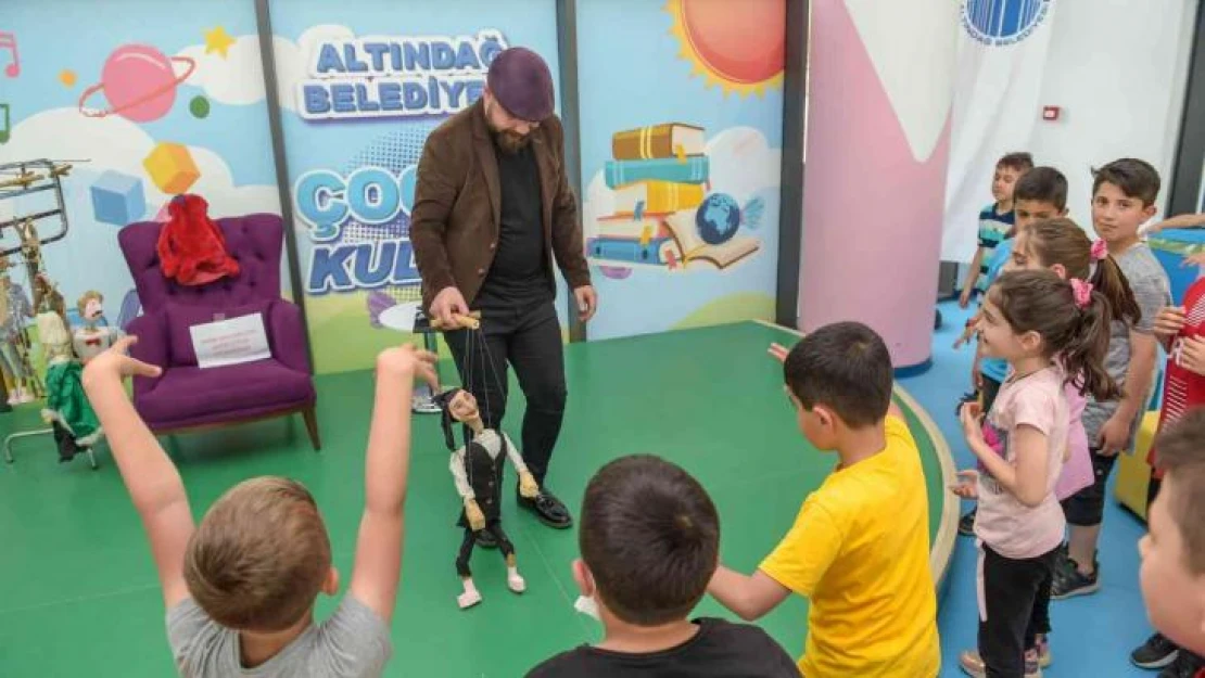 Başkent Millet Bahçesi'ndeki Çocuk Kulübü'nde kukla gösterisi