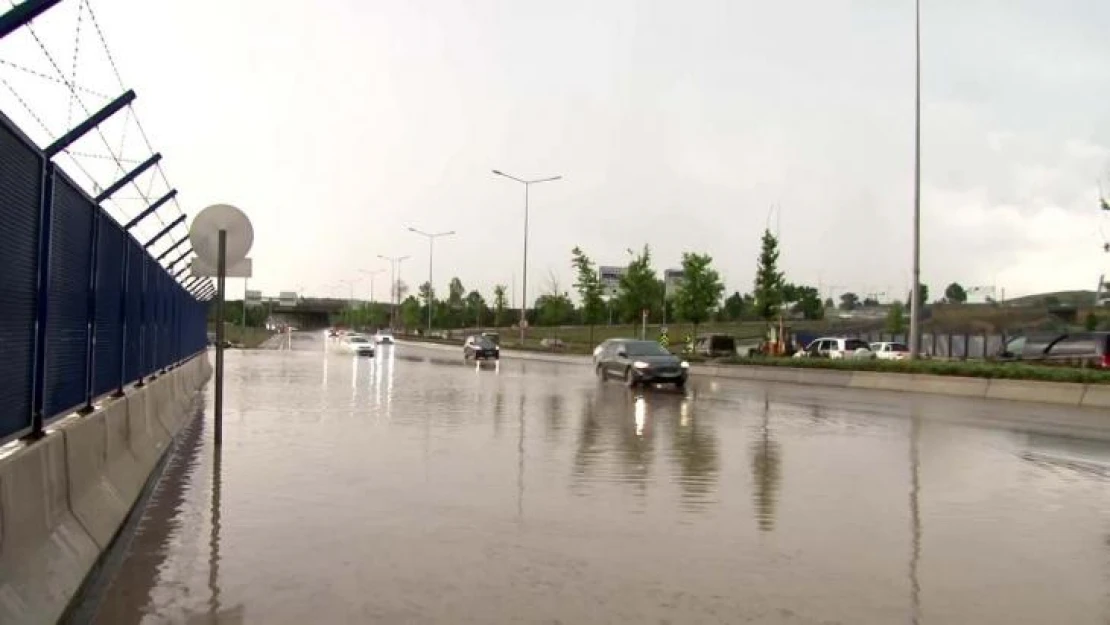 Başkent'te yağış yine kendini gösterdi