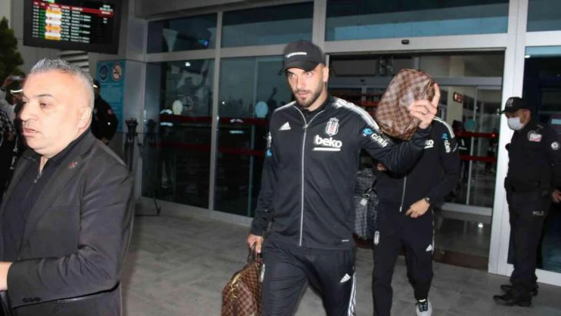 Beşiktaş kafilesi Kayseri'de