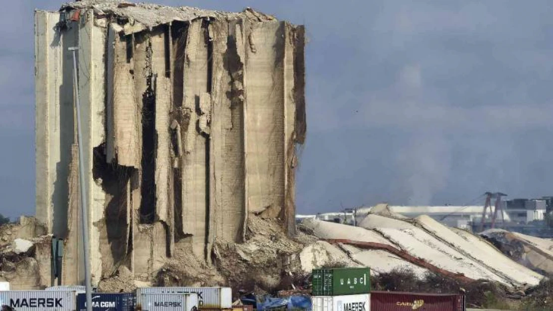 Beyrut Limanı'ndaki silonun kuzey kısmı tamamen yıkıldı