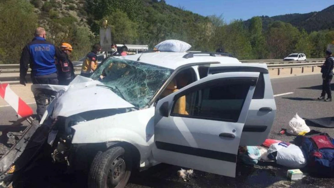 Bilecik'teki trafik kazasında ağır yaralan infaz ve koruma memuru hayatını kaybetti