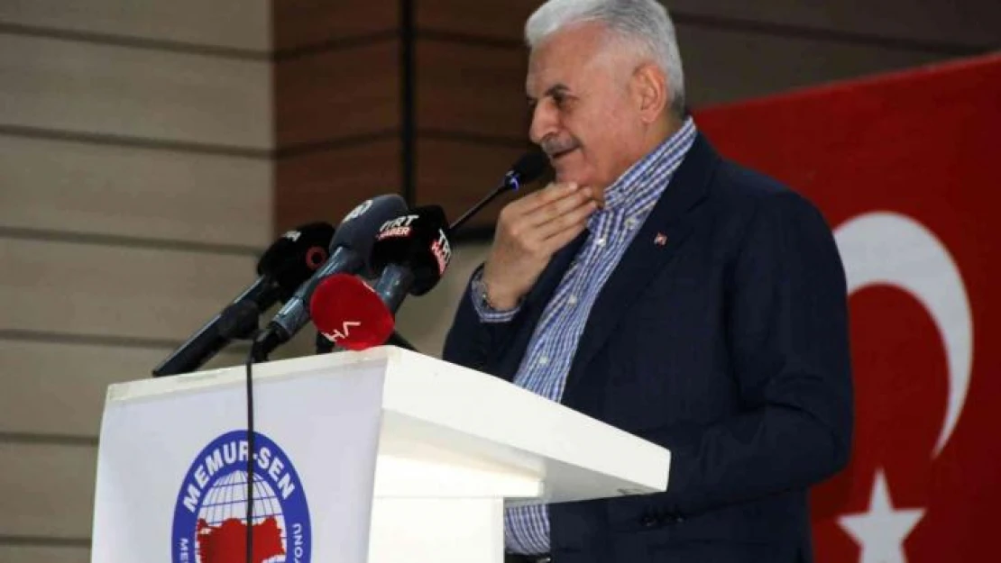 Binali Yıldırım'ın esprili 'aksakallı' anlatımı