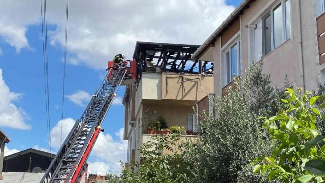 Binanın çatısında yangına sebebiyet veren işçi hakkında tahkikat başlatıldı