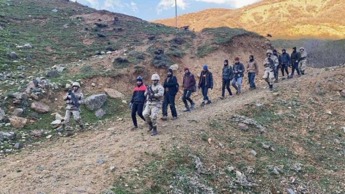 Bitlis'te 99 göçmen ve 6 organizatör yakalandı