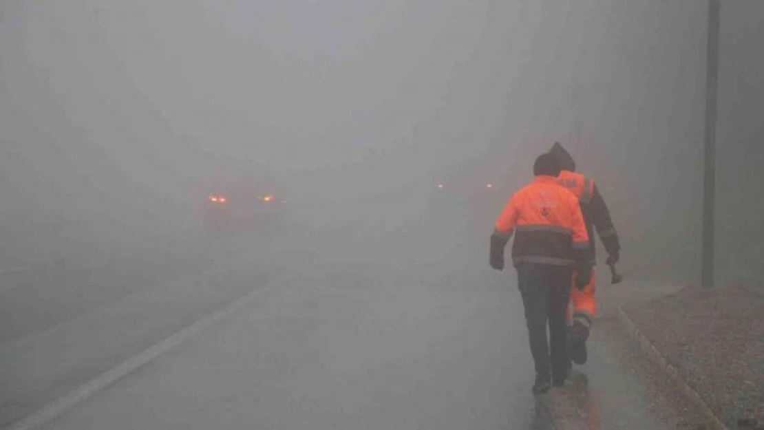 Bolu Dağı sisle kaplandı, görüş mesafesi 10 metreye düştü