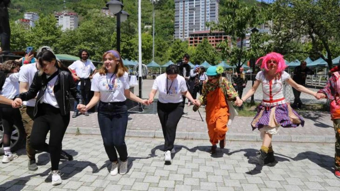 Borçka'nın sokakları sanatlar buluştu