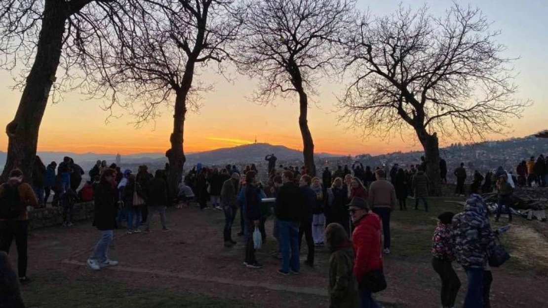 Bosna Hersek'teki Sarı Kale'de iftar geleneksel top atışıyla açıldı