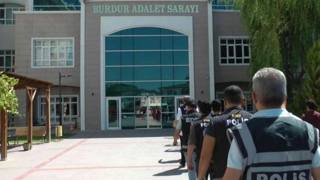 Burdur'da siber dolandırıcılığa 5 tutuklama