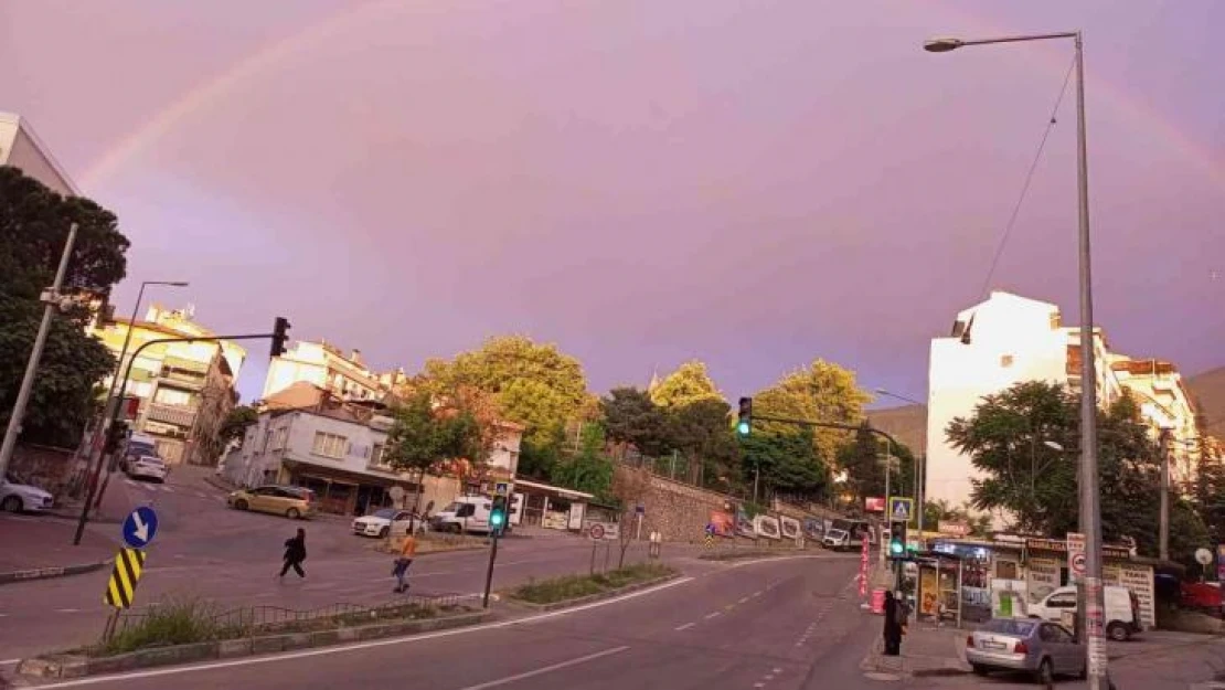 Bursa'da gökkuşağı kartpostallık görüntüler oluşturdu