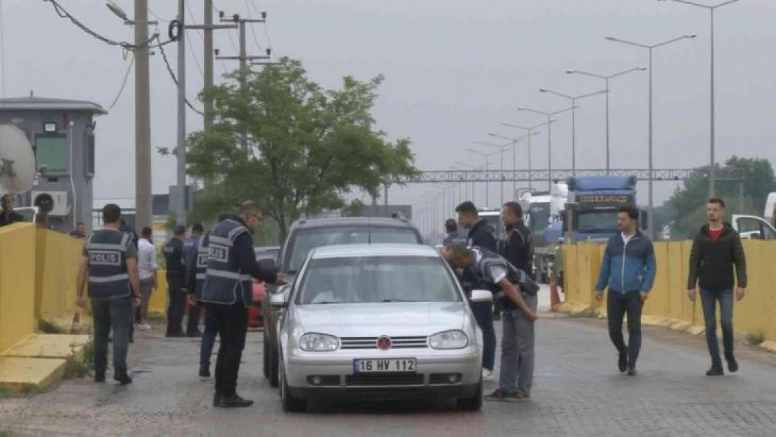 Bursa'da yasağa rağmen şehir dışından yürüyüş için gelenlere izin verilmiyor