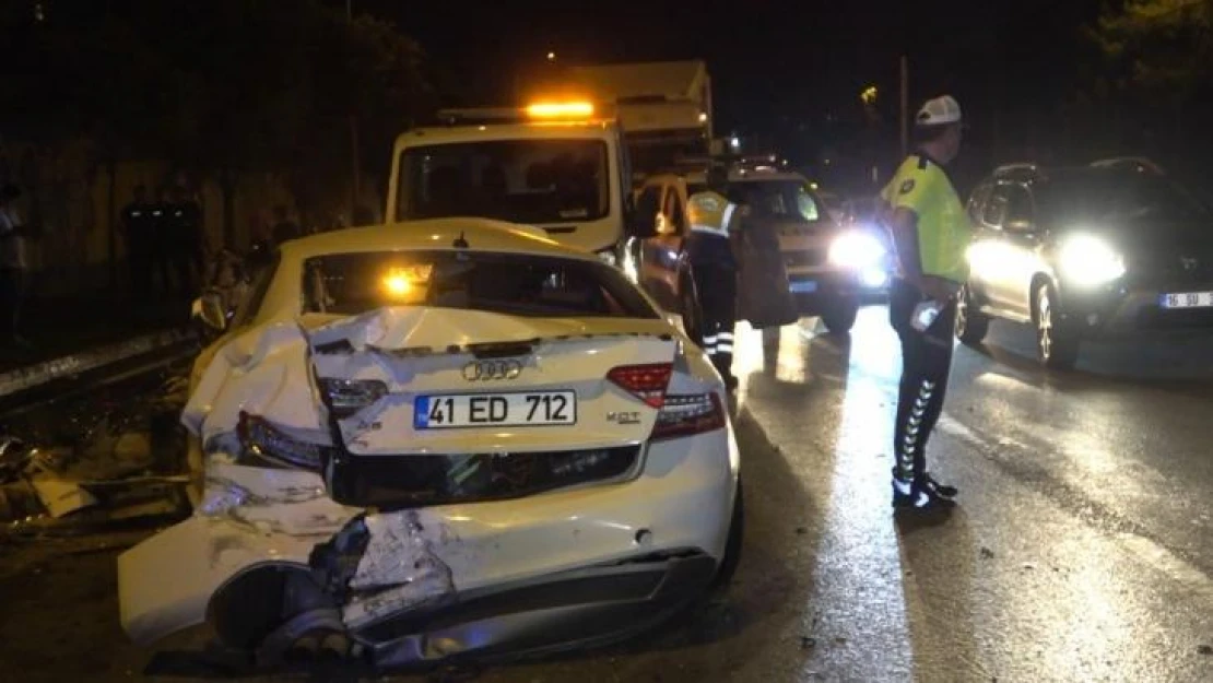 Bursa'da zincirleme kaza: 1'i ağır 5 yaralı