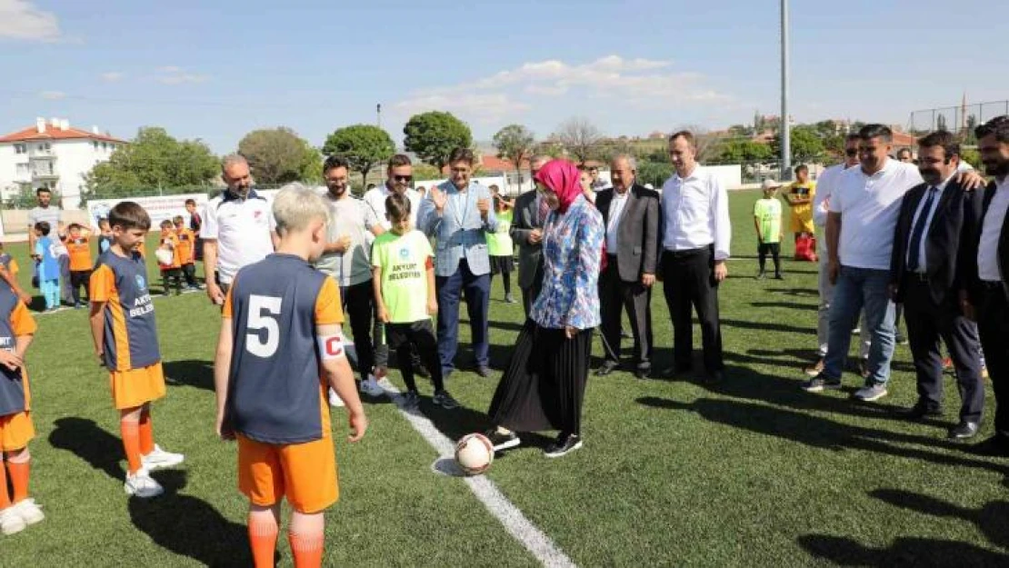 Camiden sahaya futbol turnuvası başladı