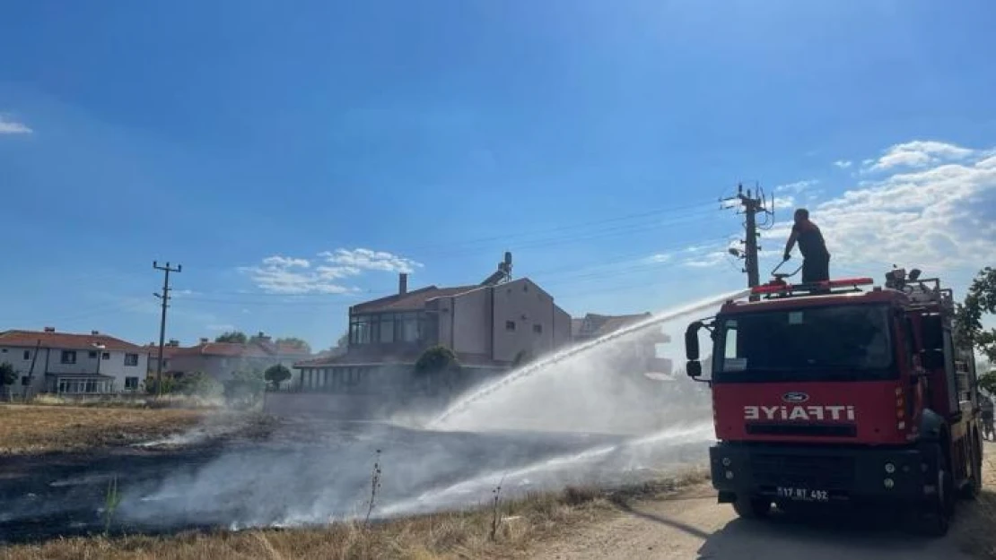 Çanakkale'de çocukların attığı torpil yangın çıkardı