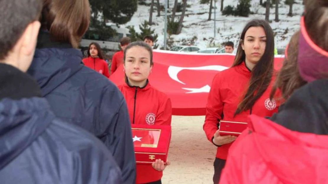 Çanakkale'den yola çıkan kutsal emanetler Bilecik'te