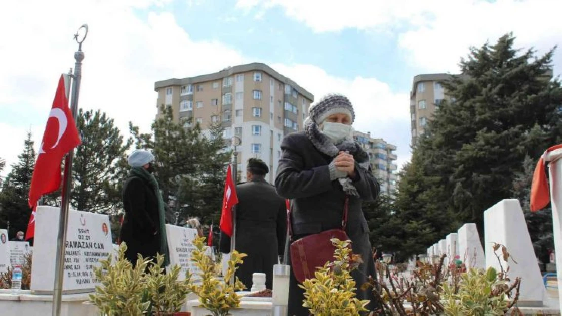 Çanakkale Zaferi'nin 107. yıl dönümünde tüm şehitler anıldı