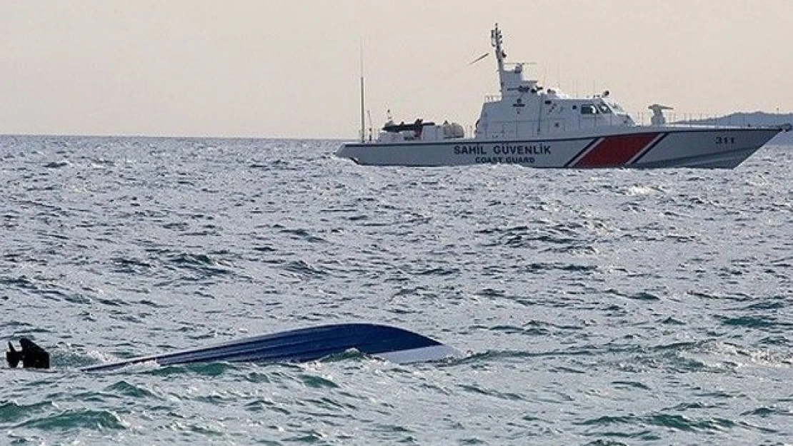 Çanakkale'de sığınmacıları taşıyan tekne battı: 14 ölü