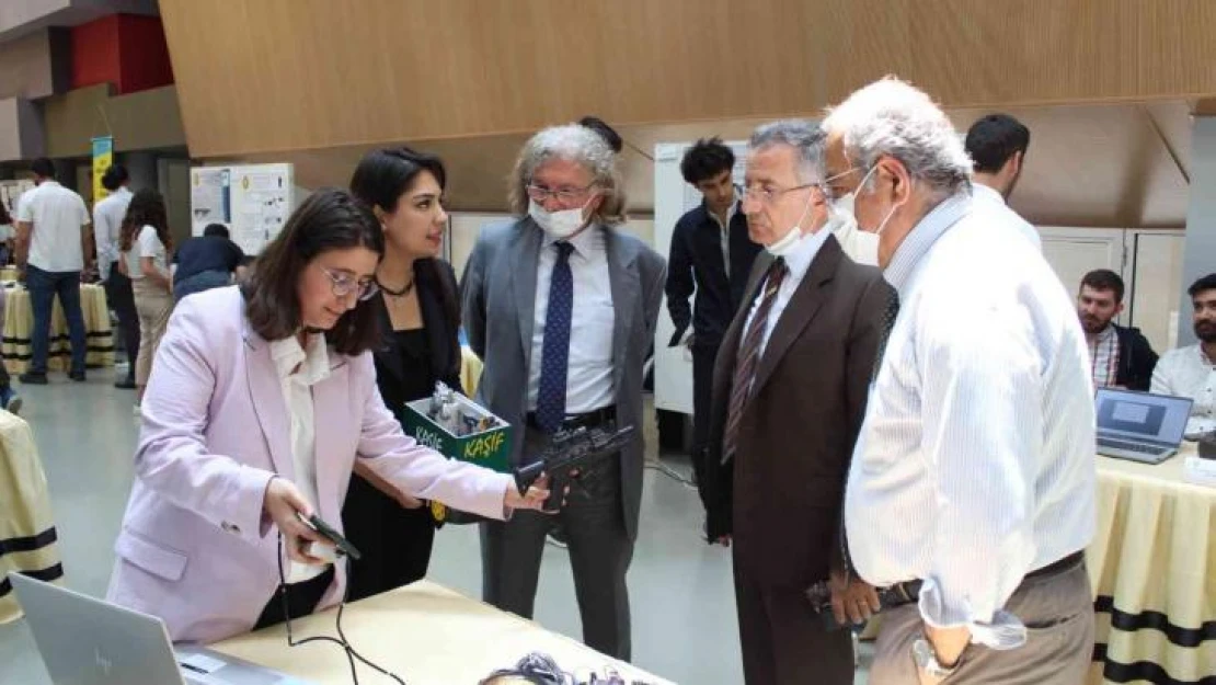 Çankaya Üniversitesi 15. Ar-Ge Proje Pazarı'nda öğrencilerin projeleri tanıtıldı