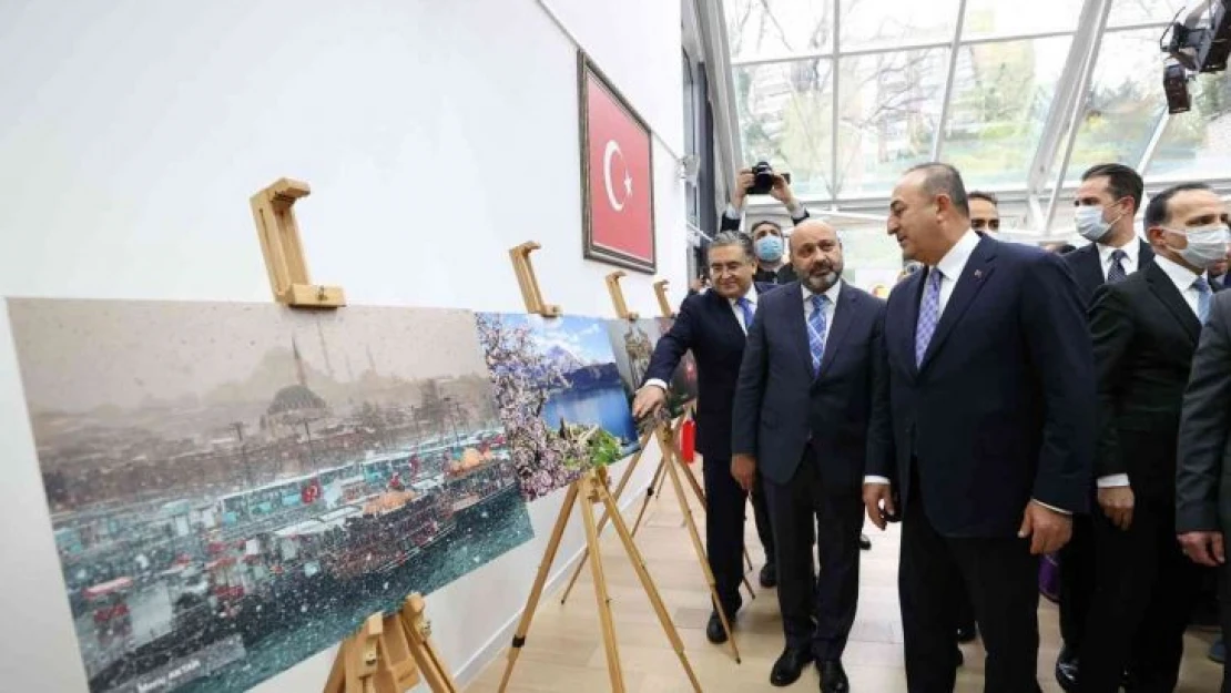 Çavuşoğlu, Brüksel'de Türkiye Güzellikleri Sergisi'nin açılışını yaptı