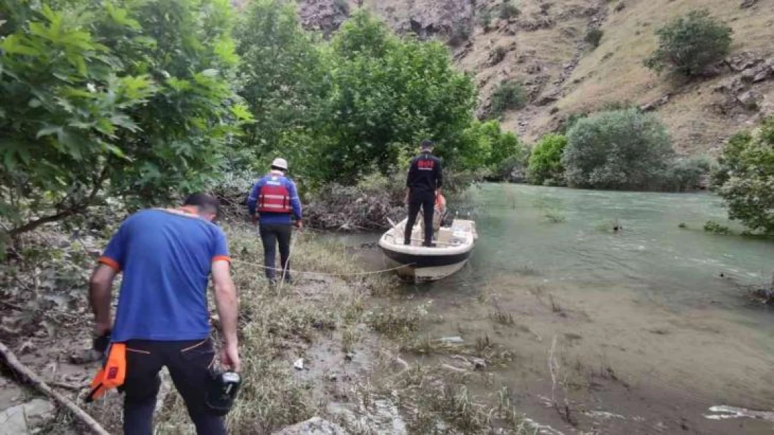 Çayda akıntıya kapılan sağlıkçıyı arama çalışmaları 7. gününde