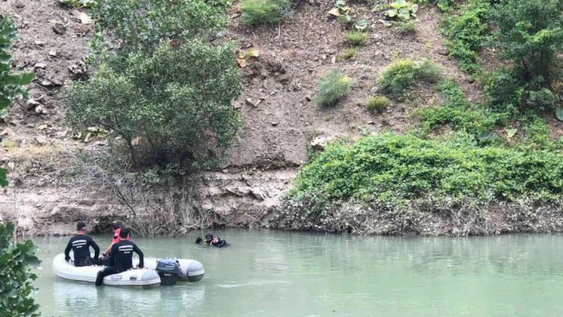 Çayda akıntıya kapılan sağlıkçıyı arama çalışmaları 9'uncu gününde