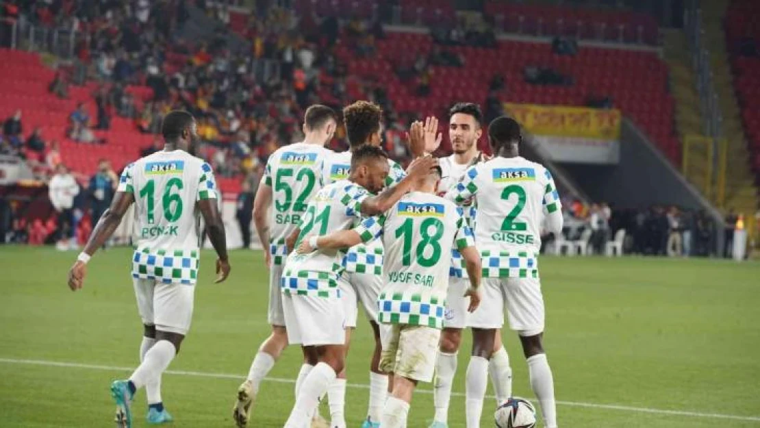 Çaykur Rizespor ilk deplasman galibiyetini 7 golle aldı