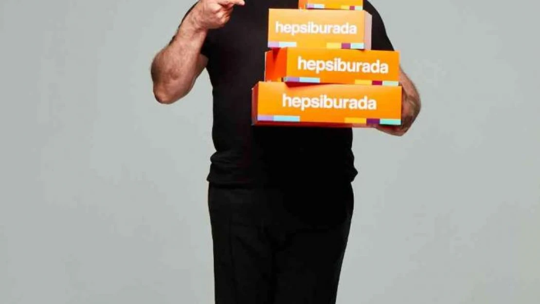 Cem Yılmaz yeni reklamda Hepsiburada için şarkı söyledi