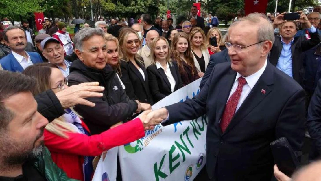 CHP'li Öztrak: 'Atatürk ülke gençlerinin önünde ufuk açmıştır'