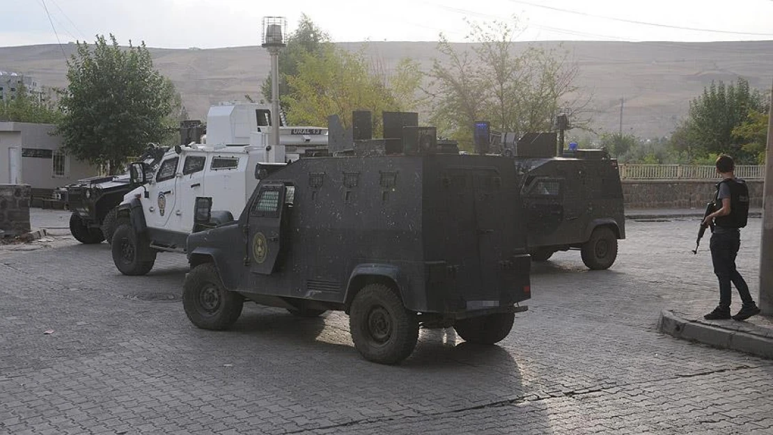 Cizre'de emniyet müdürlüğü binasına saldırı