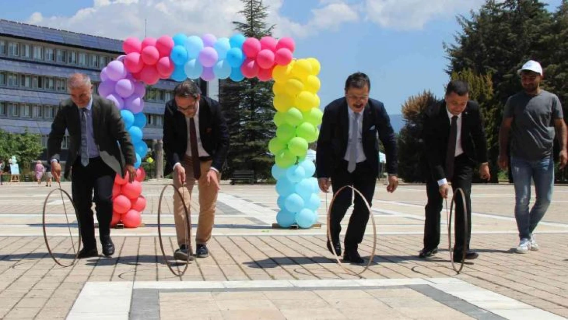 Çocukluklarını yaşadılar