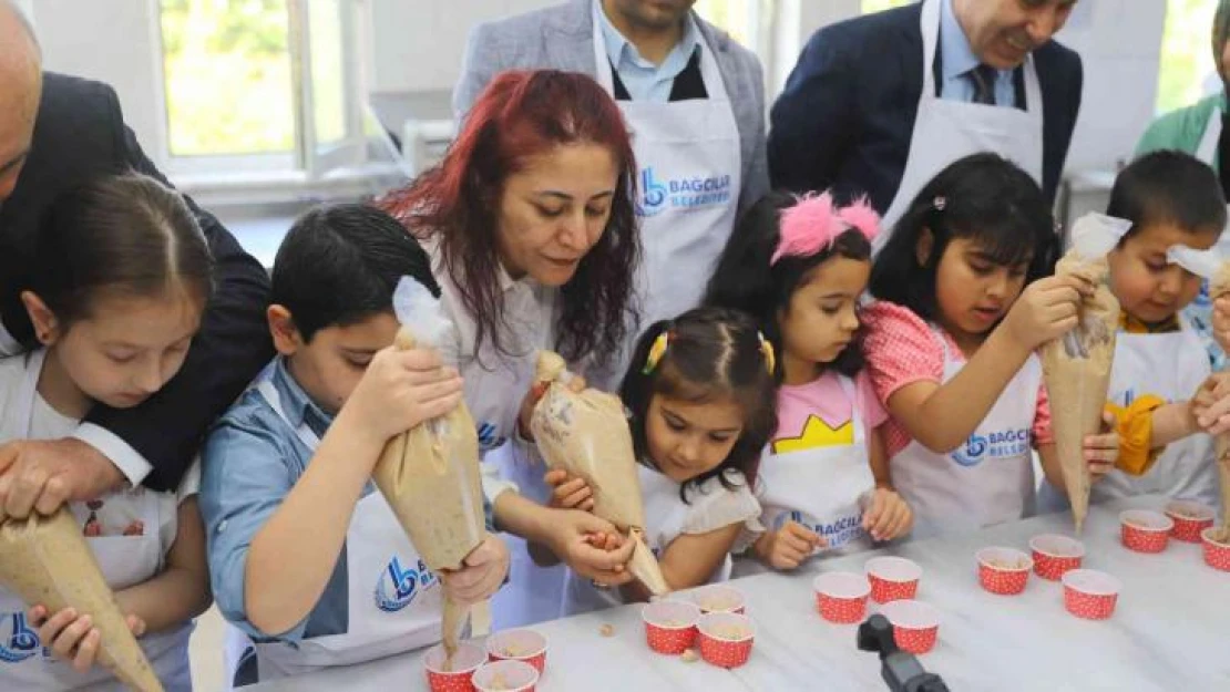 Çölyak hastaları için glütensiz kek yaptılar