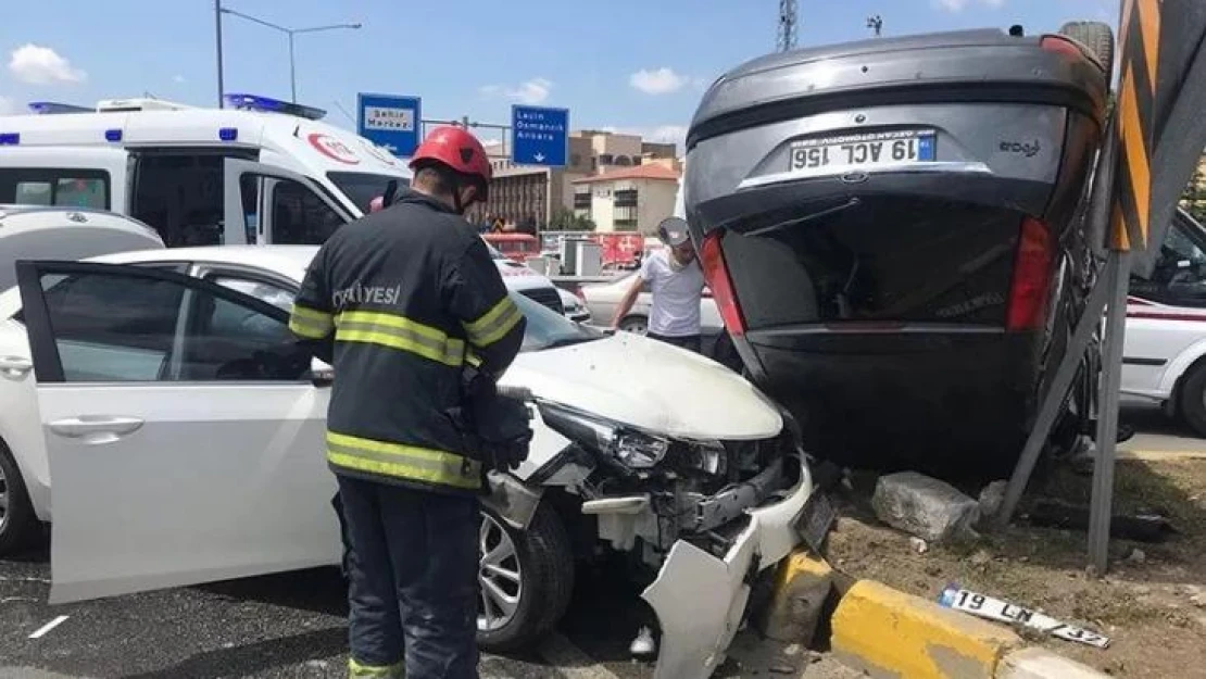 Çorum'da trafik kazası: 3 yaralı