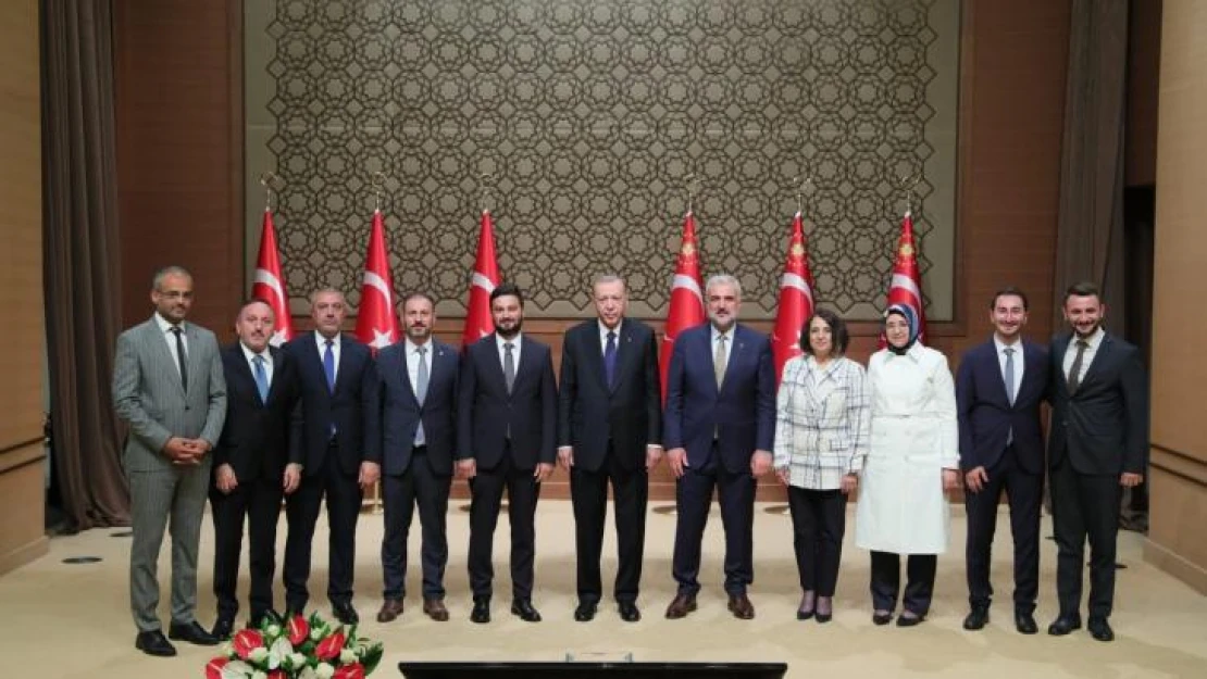 Cumhurbaşkanı Erdoğan, Kağıthane heyetini kabul etti