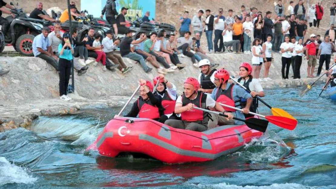 Cumhurbaşkanı Yardımcısı Oktay ve Bakan Kirişci, Yozgat'ta rafting yaptı