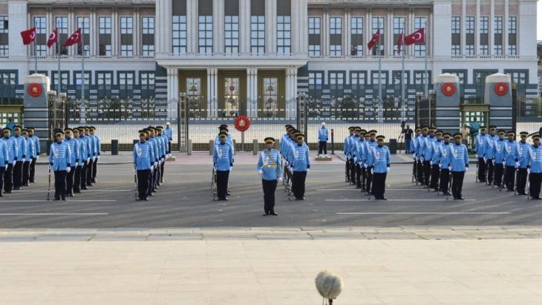 Cumhurbaşkanlığı Tüfekli Gösteri Bölüğü ve Mehteran Birliği'nden görkemli gösteri