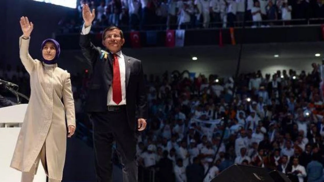 Davutoğlu yeniden genel başkan