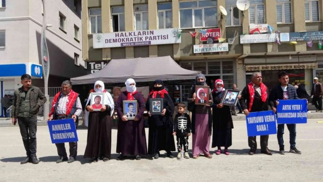 Dayısı için evlat nöbetine katılan Barış Dost: 'PKK 13-14 yaşındaki çocukları öldürttü'