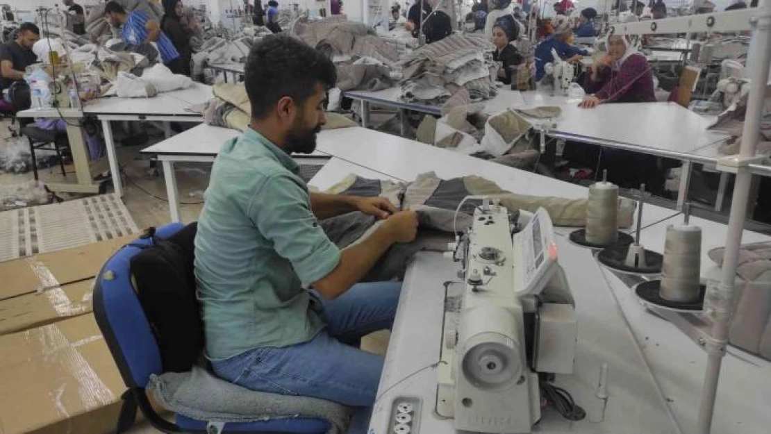 Devlet desteğiyle kurulan tekstil fabrikasında 400 kişiye iş imkanı sağlandı