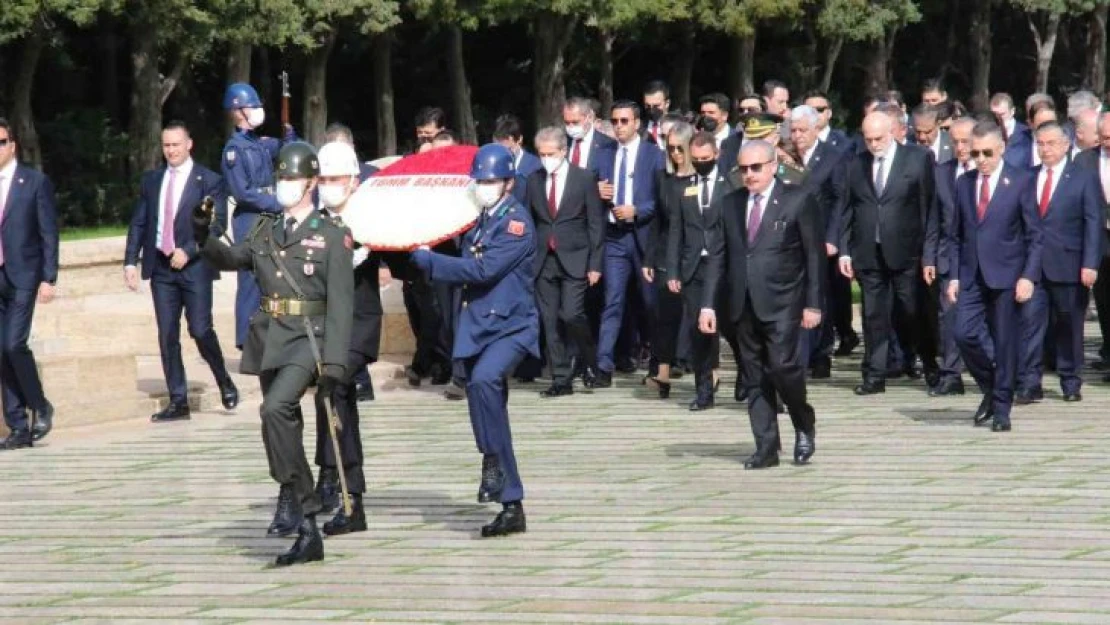 Devletin zirvesi Anıtkabir'de